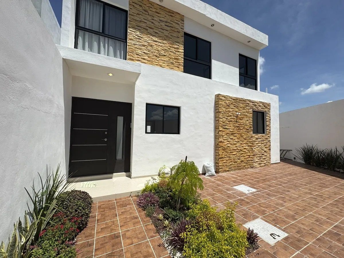 Venta de Casa residencial con diseño Contemporáneo en Dzitya