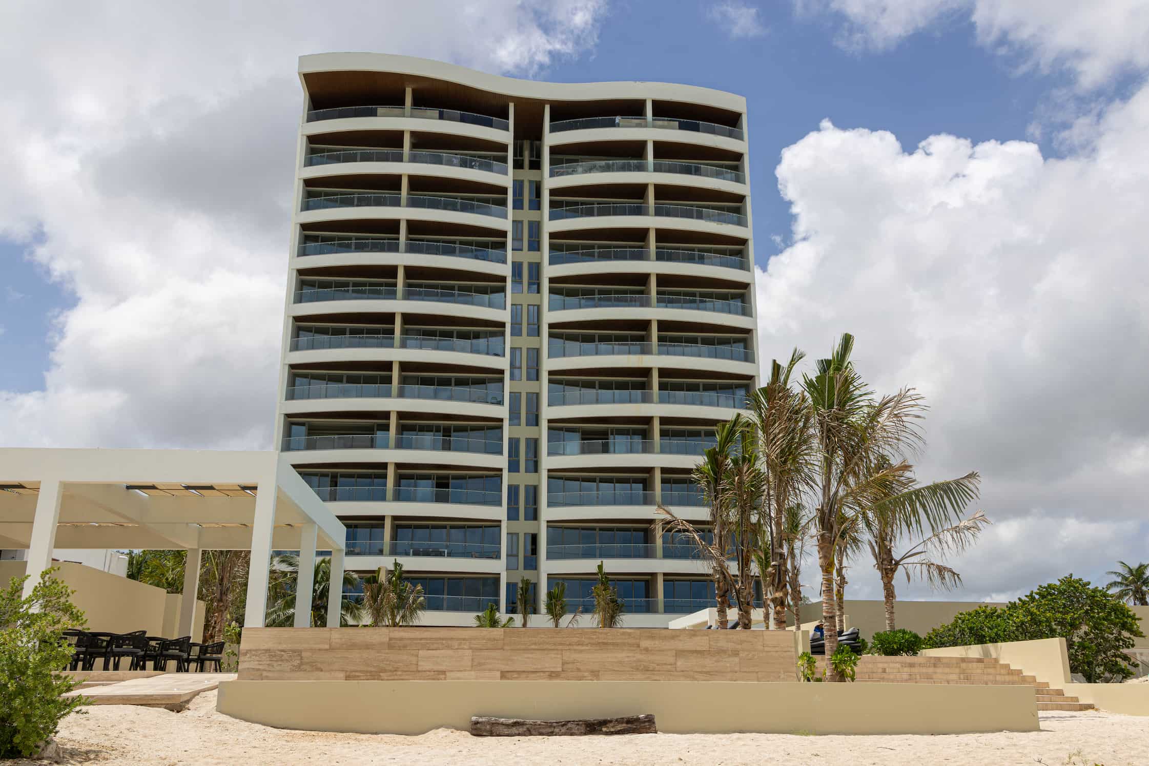 40 Únicos departamentos frente al mar