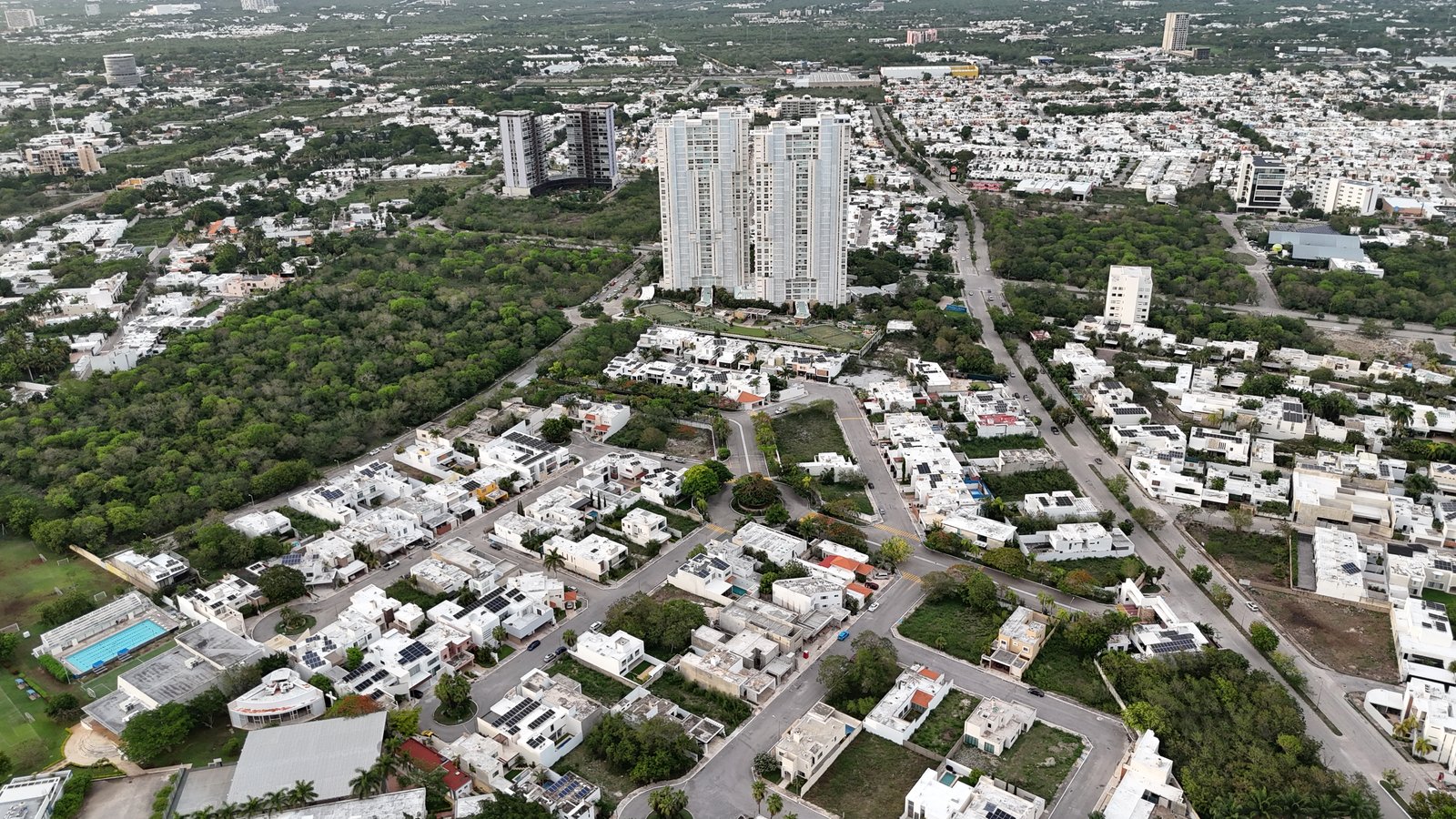 Venta de Terreno en Altabrisa — foto 2